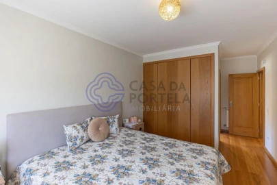 Moradia T3 para Venda em Pedroso e Seixezelo