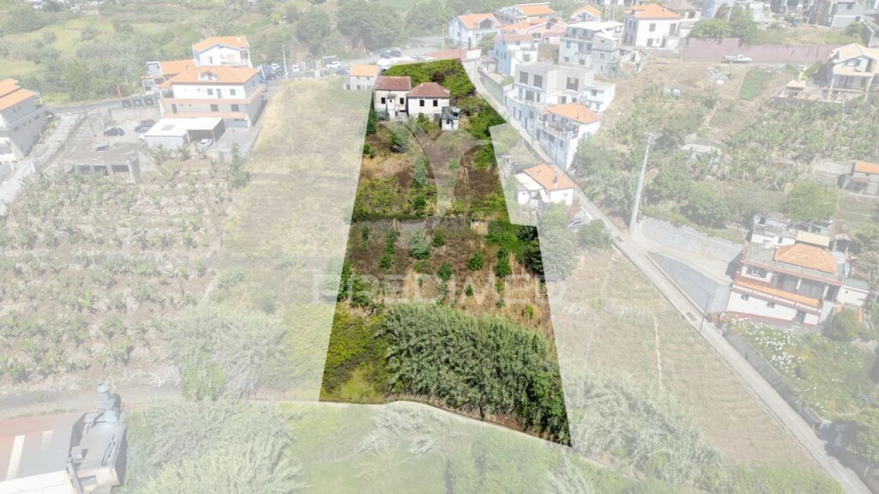Terreno para Venda em Canhas Foto 2