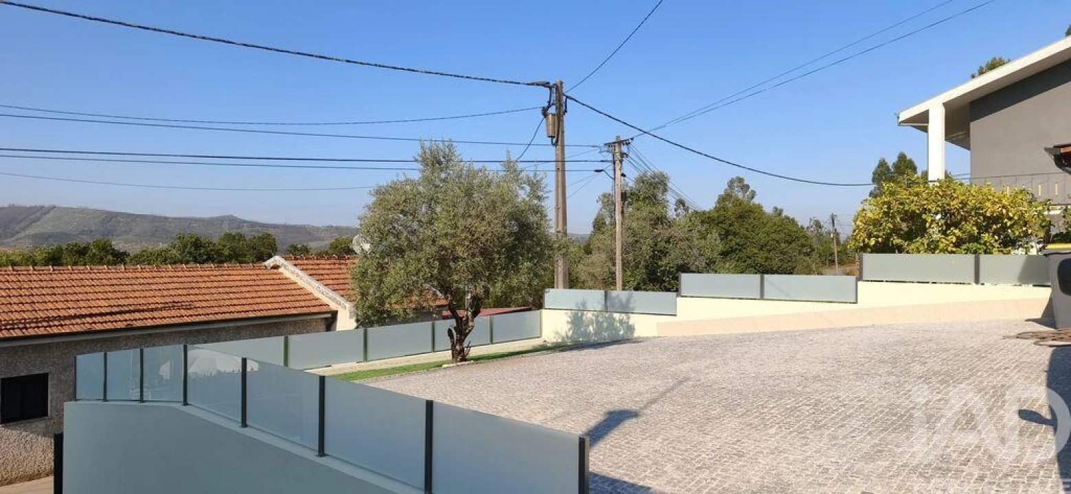Moradia T3 para Venda em Sandim, Olival, Lever e Crestuma Foto 4