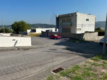 Terreno para Venda em Este (São Pedro e São Mamede)