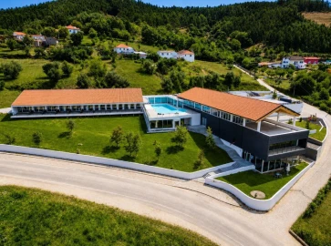 Prédio para Venda em Pombeiro da Beira