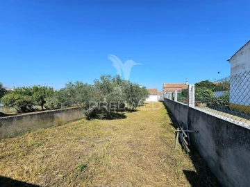 Garagem para Venda em Castro Verde e Casével