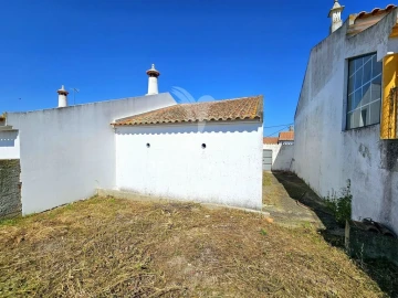 Garagem para Venda em Castro Verde e Casével