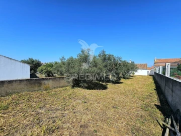 Garagem para Venda em Castro Verde e Casével