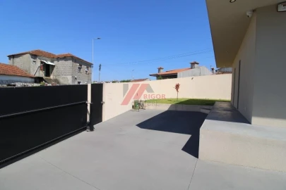 Moradia T3 para Venda em Bougado (São Martinho e Santiago)
