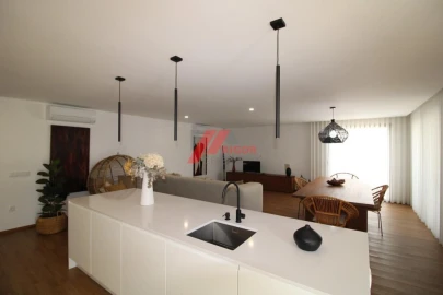 Moradia T3 para Venda em Bougado (São Martinho e Santiago)