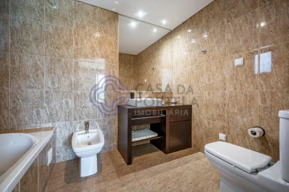 Moradia T5 para Venda em Ancede e Ribadouro