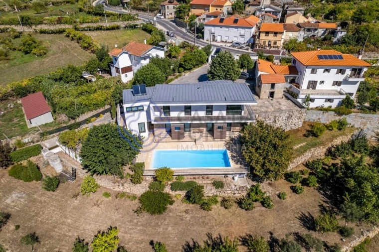 Moradia T5 para Venda em Ancede e Ribadouro Foto 35