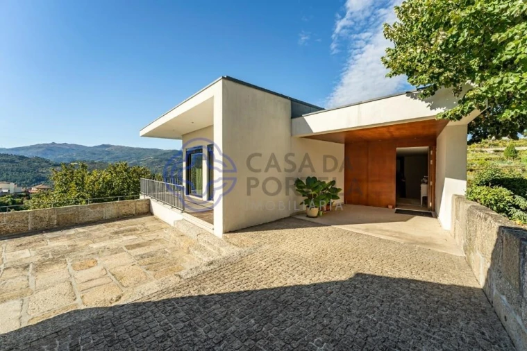 Moradia T5 para Venda em Ancede e Ribadouro Foto 4