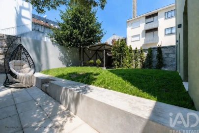 Moradia T4 para Venda em Campanhã