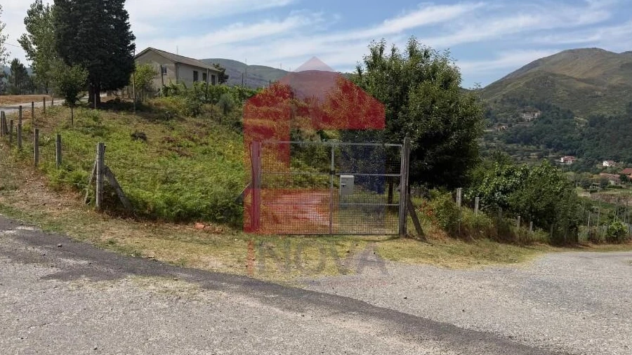 Terreno para Venda em Valdreu