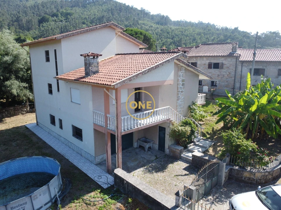 Moradia T4 para Venda em Souto Foto 2