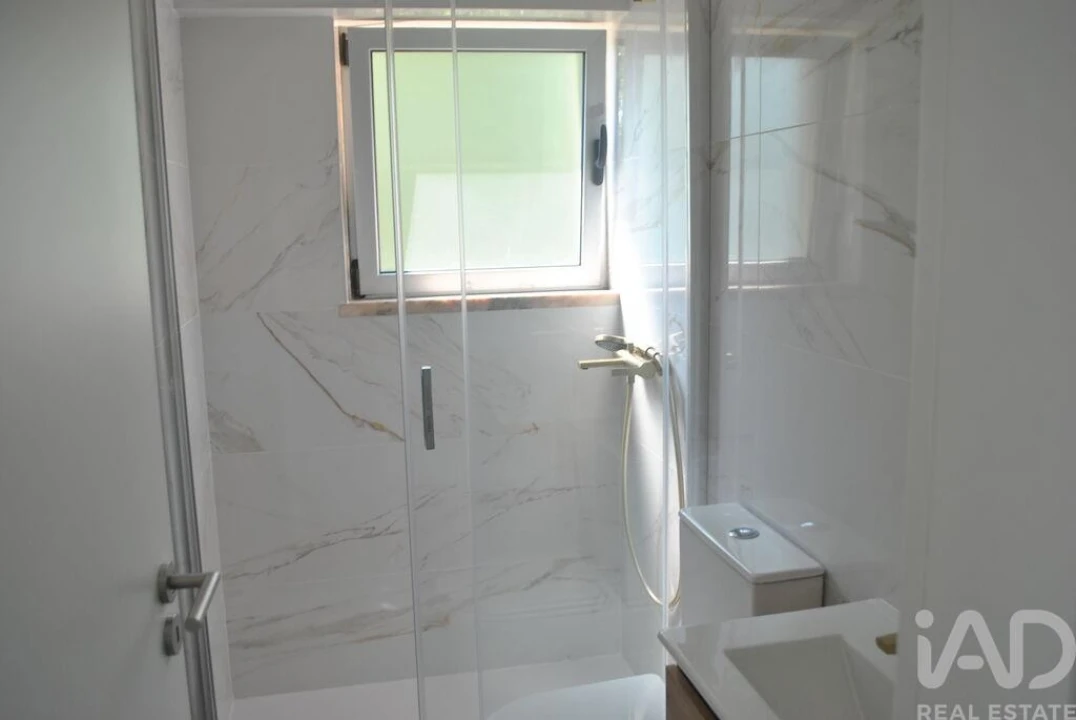 Apartamento T2 para Venda em Odivelas Foto 9