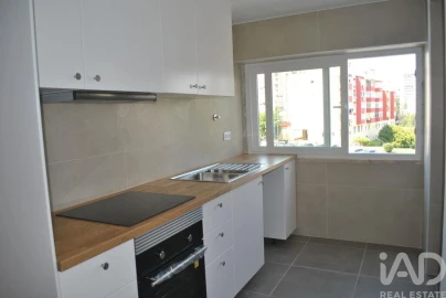 Apartamento T2 para Venda em Odivelas