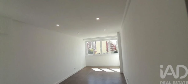 Apartamento T2 para Venda em Odivelas