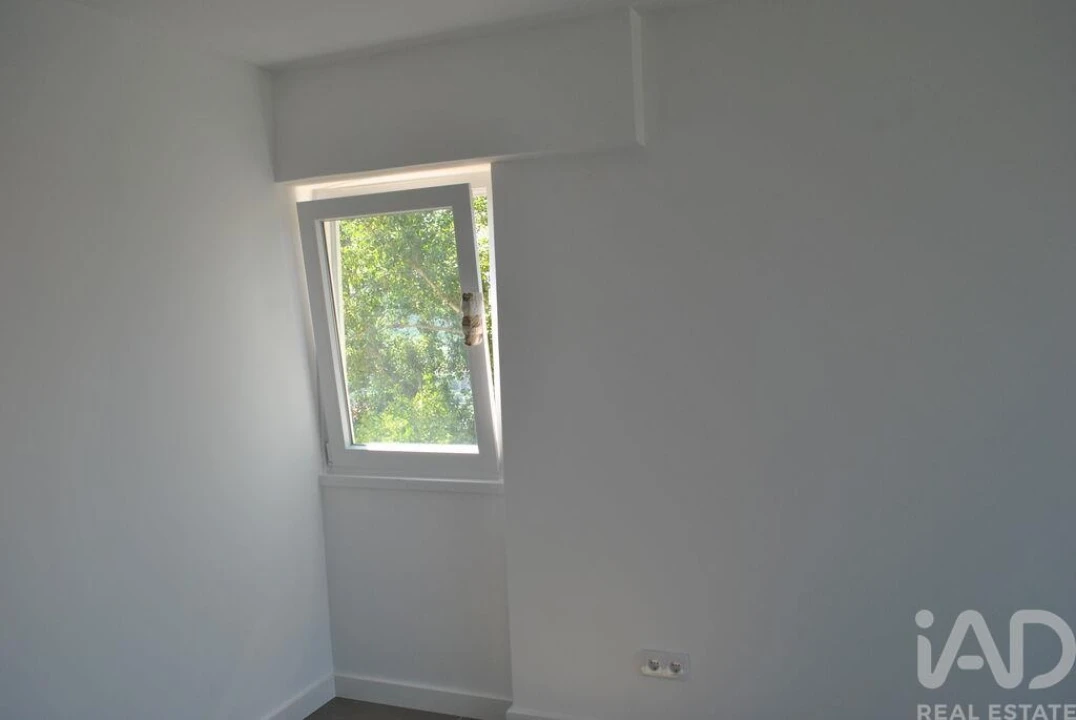 Apartamento T2 para Venda em Odivelas Foto 5
