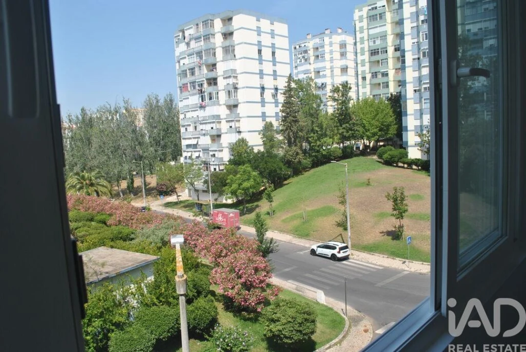 Apartamento T2 para Venda em Odivelas Foto 25