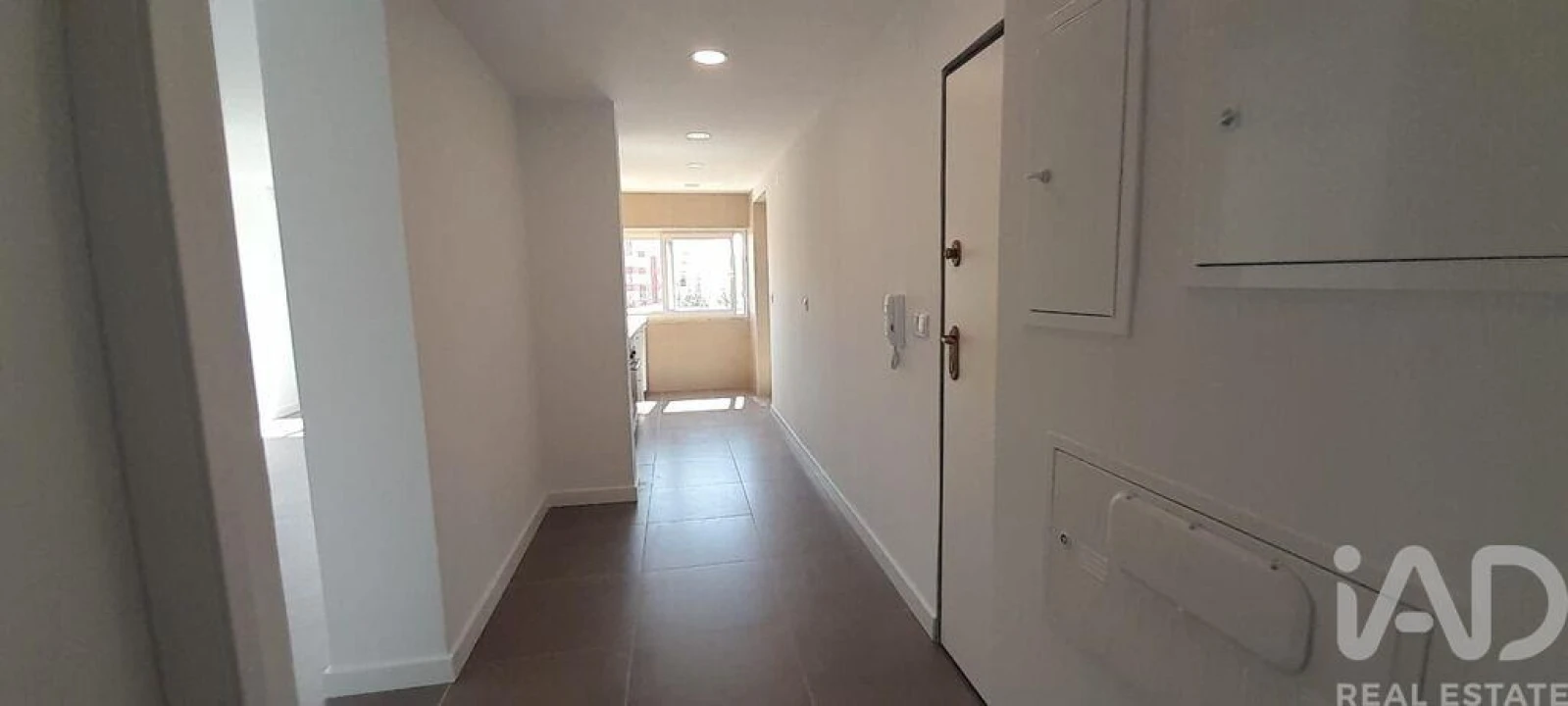 Apartamento T2 para Venda em Odivelas Foto 3