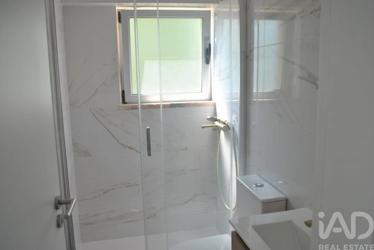 Apartamento T2 para Venda em Odivelas Foto 9