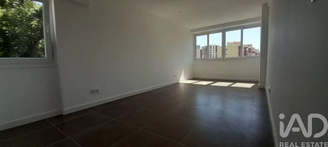 Apartamento T2 para Venda em Odivelas Foto 4