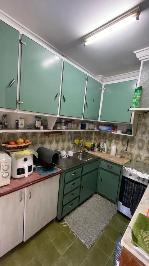 Apartamento T1 para Venda em Carcavelos e Parede