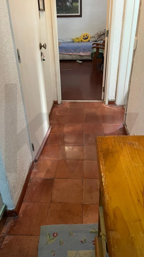 Apartamento T1 para Venda em Carcavelos e Parede