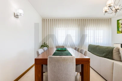 Apartamento T3 para Venda em Sacavém e Prior Velho
