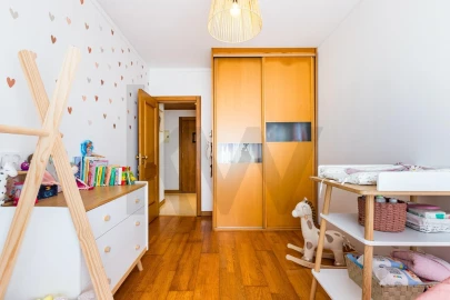 Apartamento T3 para Venda em Sacavém e Prior Velho