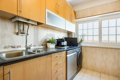 Apartamento T3 para Venda em Sacavém e Prior Velho