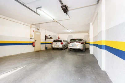 Apartamento T3 para Venda em Sacavém e Prior Velho