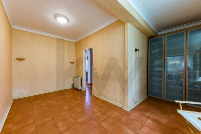 Moradia T5 para Venda em Carcavelos e Parede