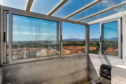 Moradia T5 para Venda em Carcavelos e Parede