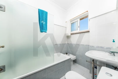 Moradia T5 para Venda em Carcavelos e Parede