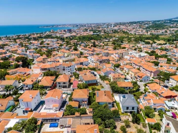 Moradia T5 para Venda em Carcavelos e Parede