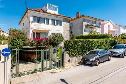 Moradia T5 para Venda em Carcavelos e Parede