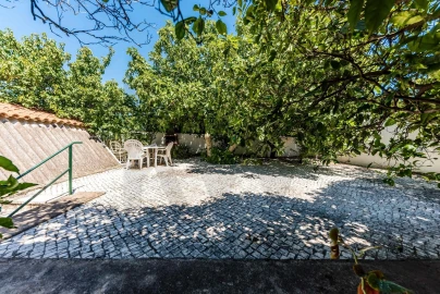 Moradia T5 para Venda em Carcavelos e Parede