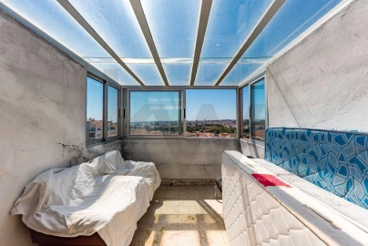 Moradia T5 para Venda em Carcavelos e Parede