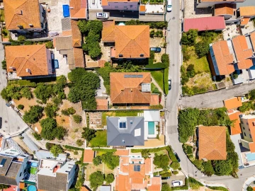 Moradia T5 para Venda em Carcavelos e Parede