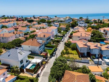 Moradia T5 para Venda em Carcavelos e Parede