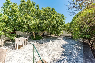 Moradia T5 para Venda em Carcavelos e Parede
