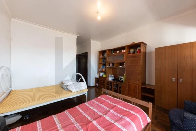 Moradia T5 para Venda em Carcavelos e Parede