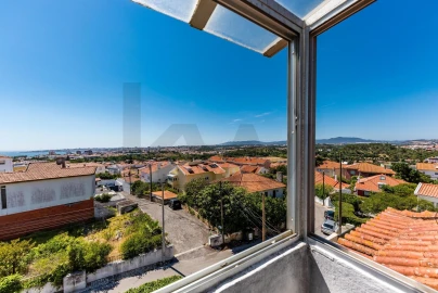 Moradia T5 para Venda em Carcavelos e Parede