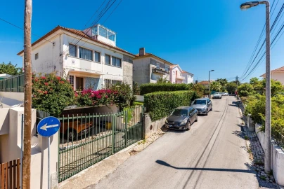 Moradia T5 para Venda em Carcavelos e Parede