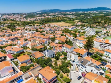 Moradia T5 para Venda em Carcavelos e Parede