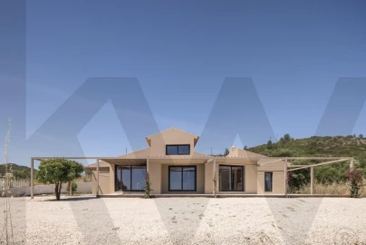 Moradia T5 para Arrendamento em Sesimbra (Castelo)