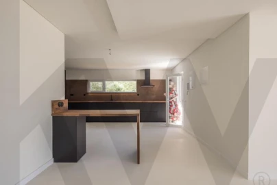Moradia T5 para Arrendamento em Sesimbra (Castelo)