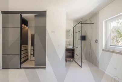 Moradia T5 para Arrendamento em Sesimbra (Castelo)