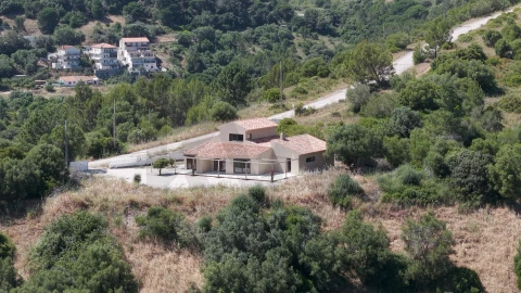 Moradia T5 para Arrendamento em Sesimbra (Castelo)