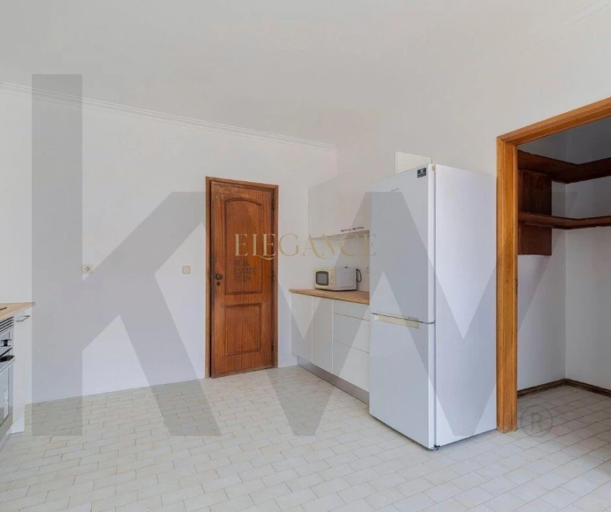 Apartamento T3 para Venda em Carcavelos e Parede Foto 16