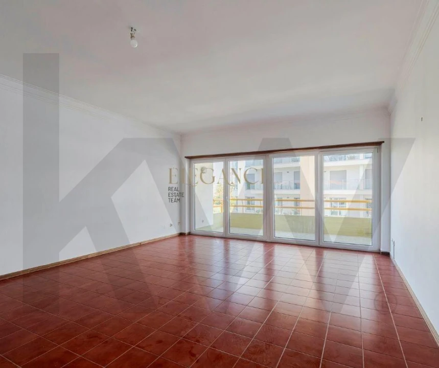 Apartamento T3 para Venda em Carcavelos e Parede Foto 8